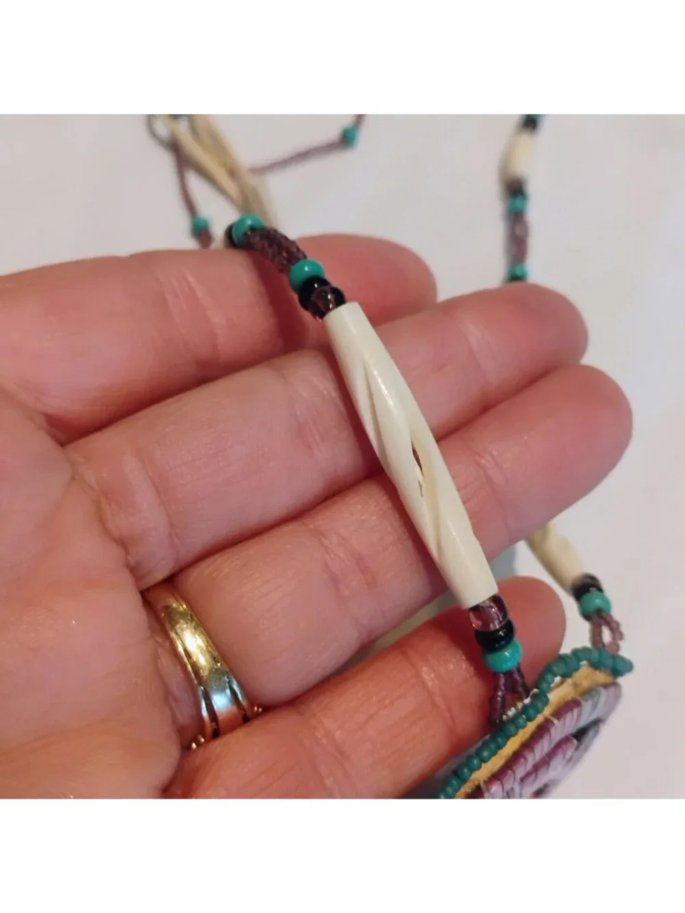 Vtg Native Wampum Bead Necklace Purple Spiny Oyster Shell on Leather - Picture 3 of 12